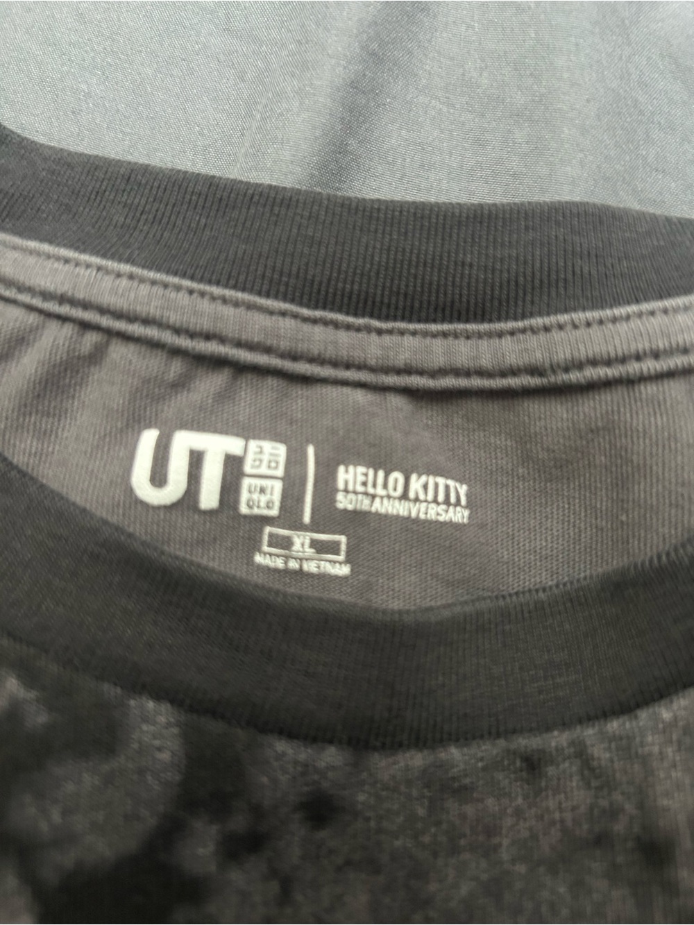 Hello Kitty Black Graphic Tee - UNIQLO UT